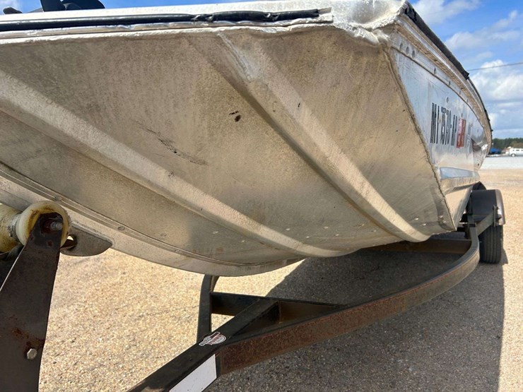 1988-bass-tracker-tx17-aluminum-bass-boat-image-11