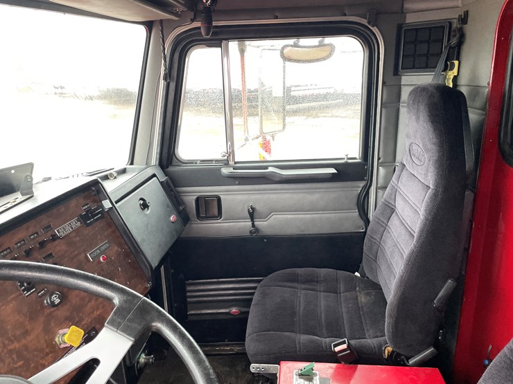 1991-peterbilt-377-image-68