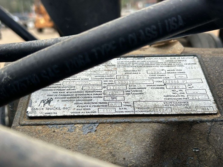 1995-mack-rd688-image-36