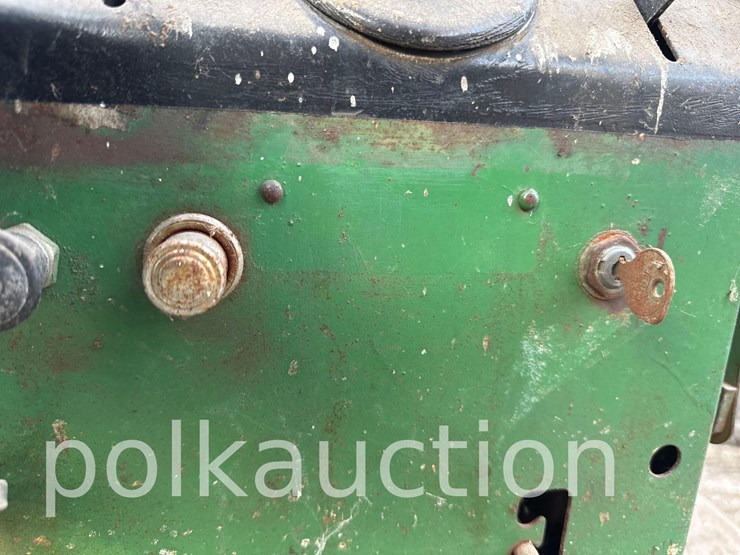 john-deere-140-image-9