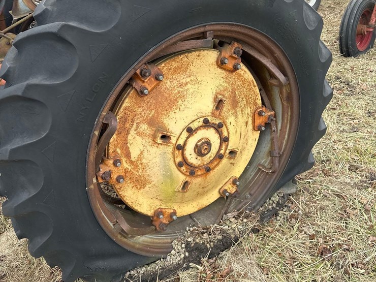 massey-ferguson-444-image-9