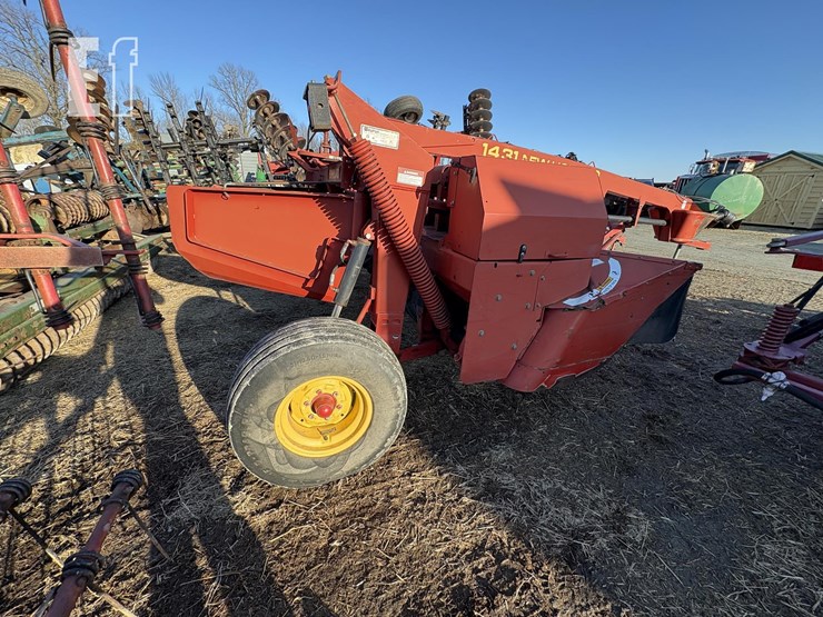 new-holland-1431-image-6