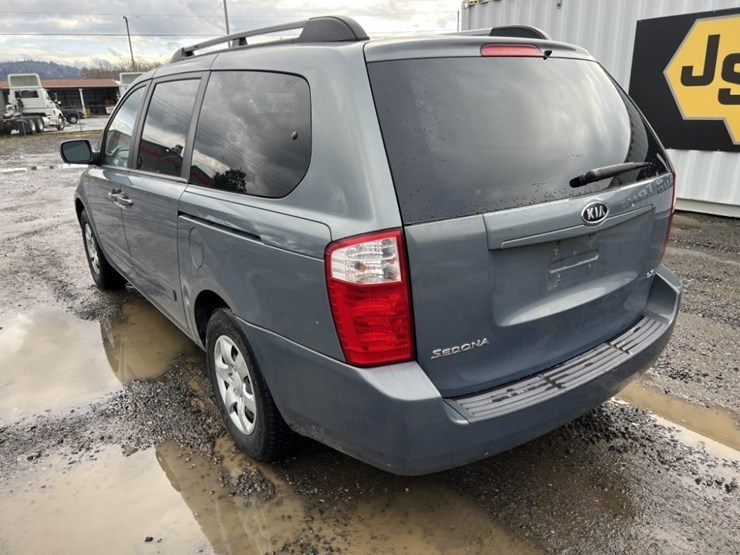 2008-kia-sedona-image-6