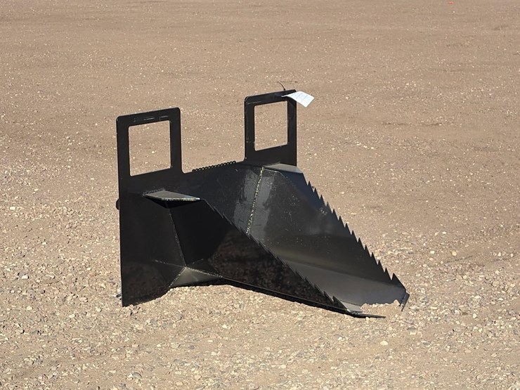 skid-steer-spade-bucket-image-2