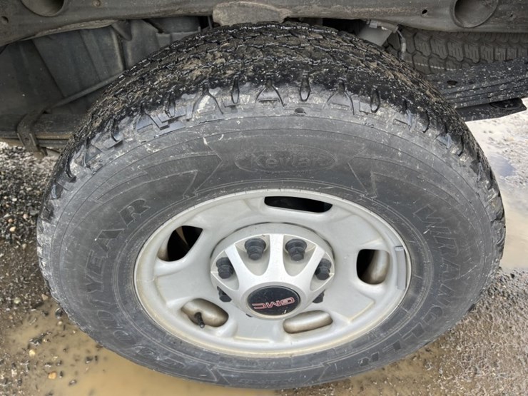 2012-gmc-sierra-extra-cab-4x4-pickup-image-18