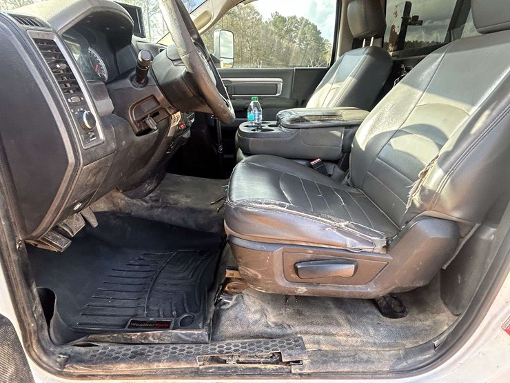 2013-dodge-ram-5500hd-image-57