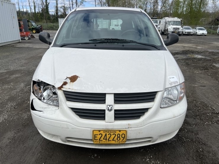 2007-dodge-grand-caravan-image-8