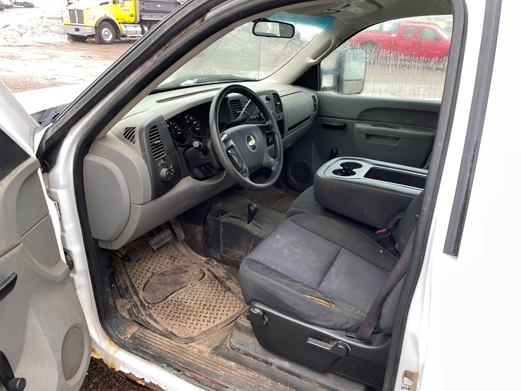 #1476-•-2012-chevy-silverado-pickup-truck-(has-mn-title)-image-29