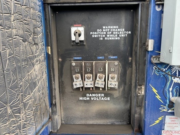 john-deere-208-image-17