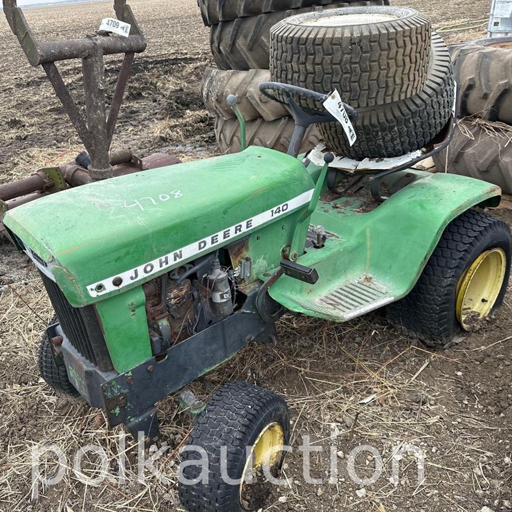 JOHN DEERE 140