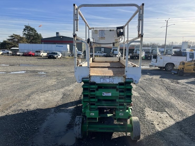 2016-jlg-2646es-image-5