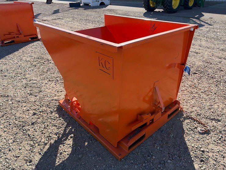 self-dumping-hopper-with-fork-pockets-image-5