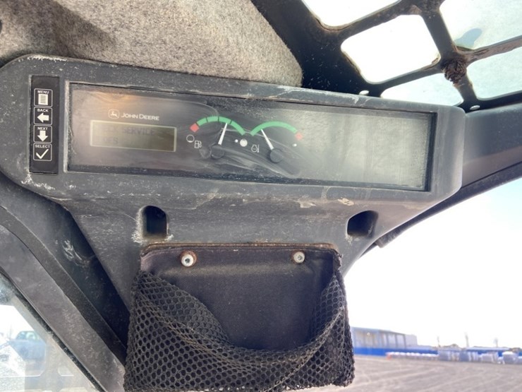 2023-deere-317g-image-27