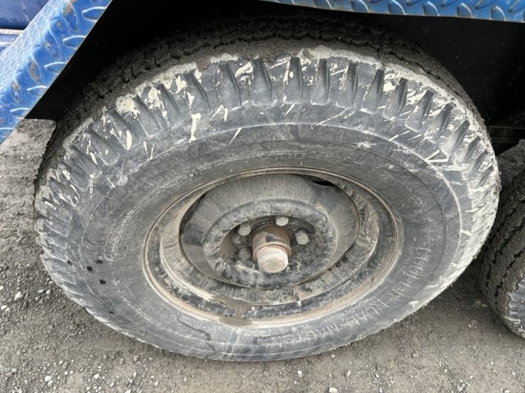 john-deere-208-image-12