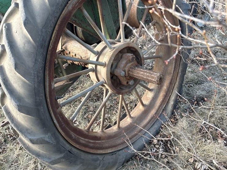 john-deere-b-image-6