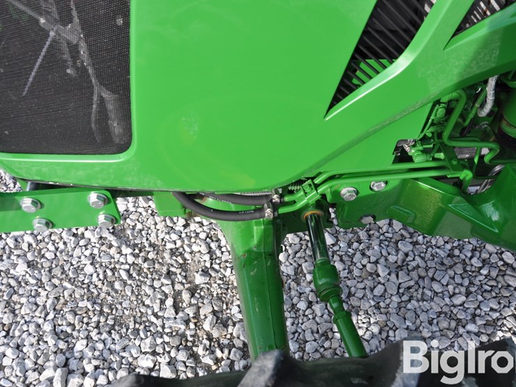 2022-john-deere-5055e-image-10