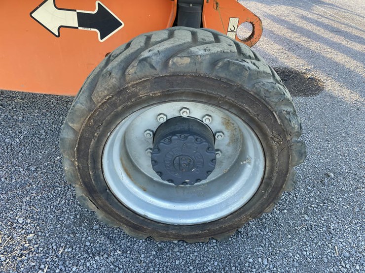 2007-jlg-800s-image-26