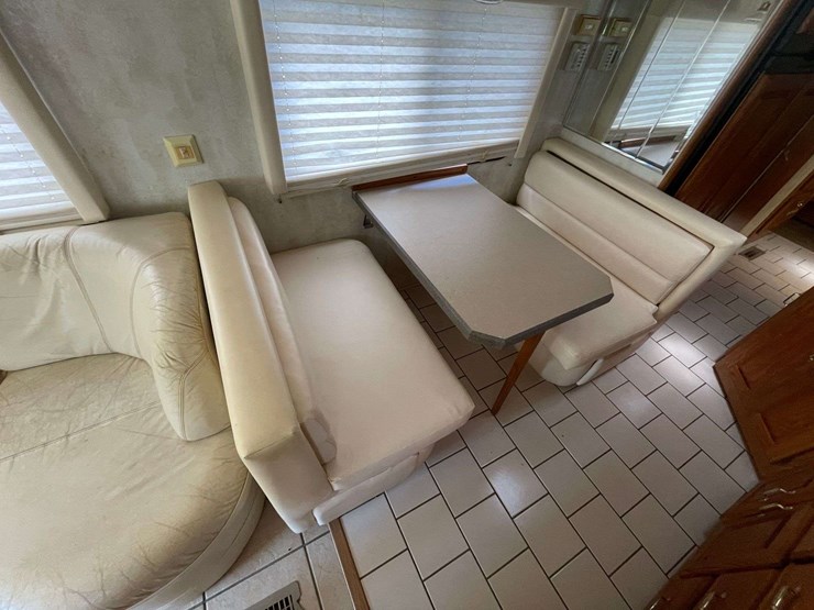 2000-holiday-rambler-"endeavor"-motorhome-(52,465-miles)-image-31