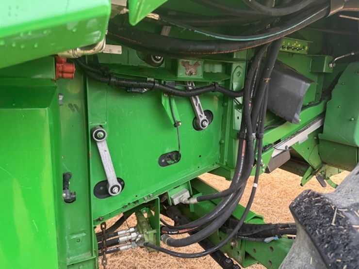 2014-john-deere-s680-image-27