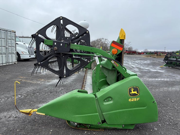 2012-john-deere-625f-image-5