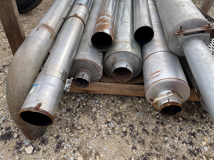 #4258-•-crate-of-exhaust-parts-image-6