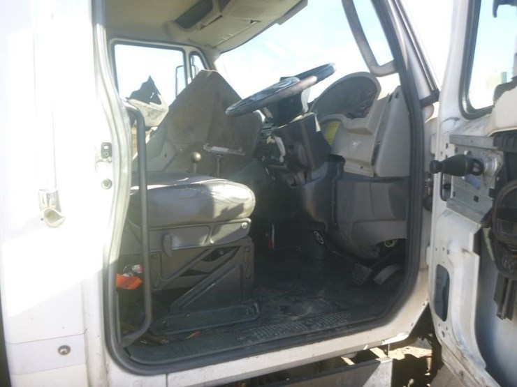 2014-international-4300-image-12