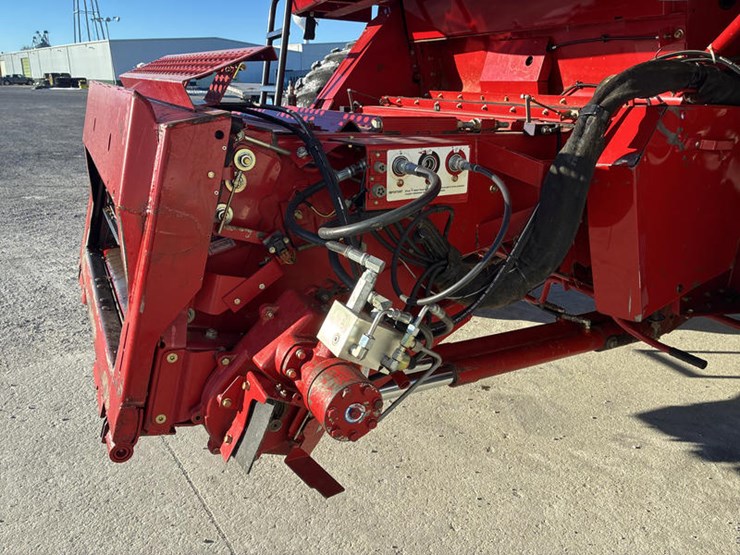2008-case-ih-2588-image-23