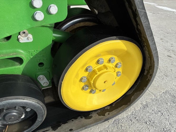 2023-john-deere-9rx-590-image-56