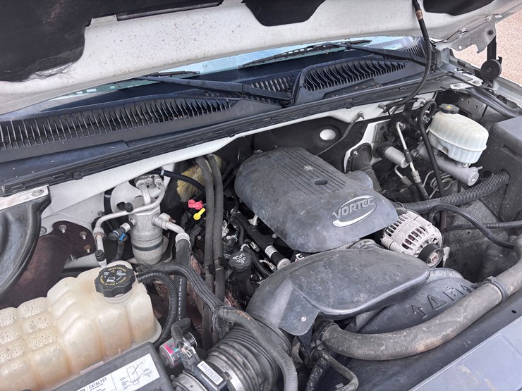 2005-chevrolet-2500hd-image-12