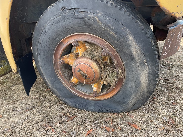 1963-mack-b61-image-13