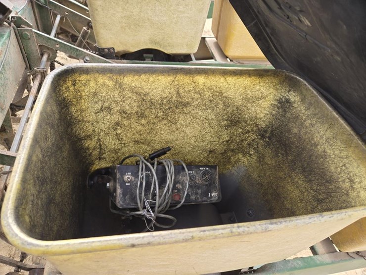 john-deere-7000-image-4