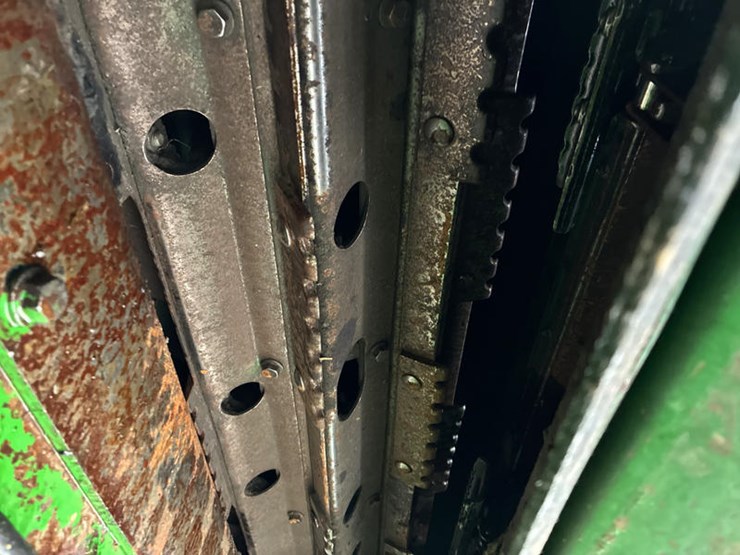 2017-john-deere-s680-image-31