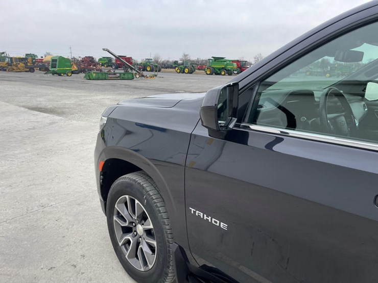 2023-chevrolet-tahoe-image-29