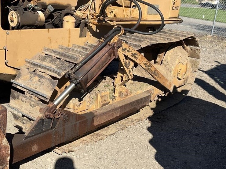 caterpillar-d4c-image-15