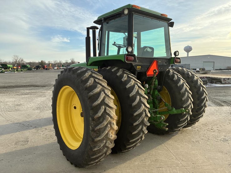 1990-john-deere-4455-image-8