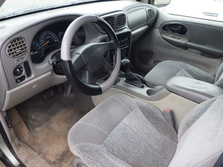 2003-chevrolet-trailblazer-image-16