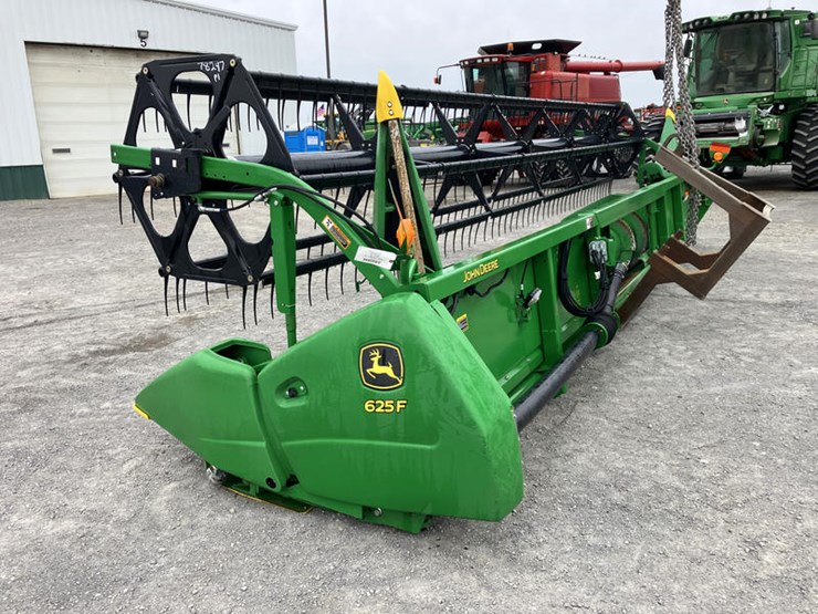 2011-john-deere-625f-image-1