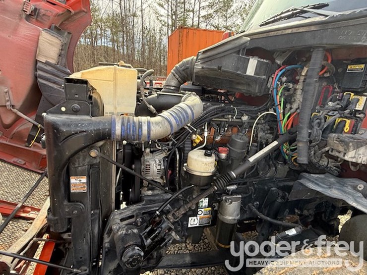 2019-kenworth-t680-image-13