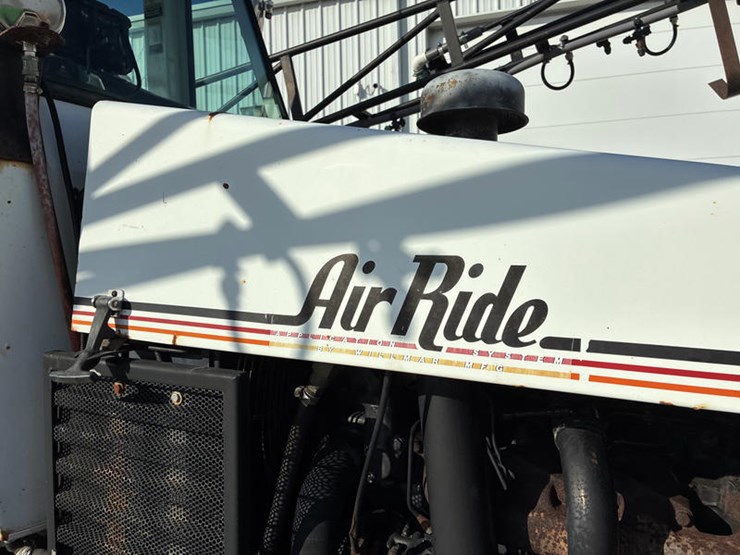 2010-willmar-745-image-16