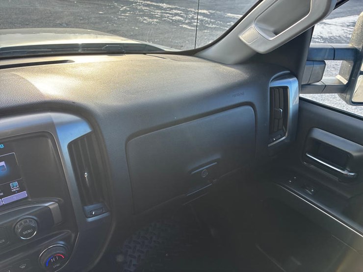 2019-chevrolet-2500-image-61