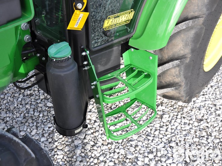 2022-john-deere-5055e-image-15
