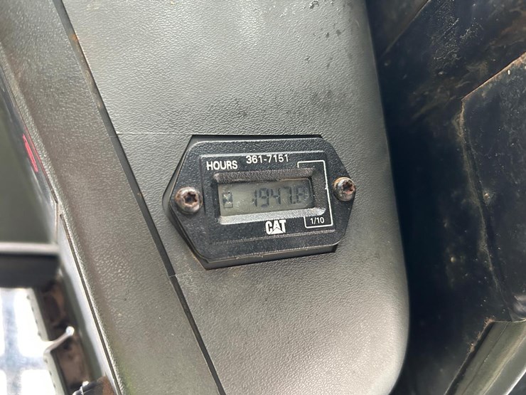 caterpillar-247b-image-25