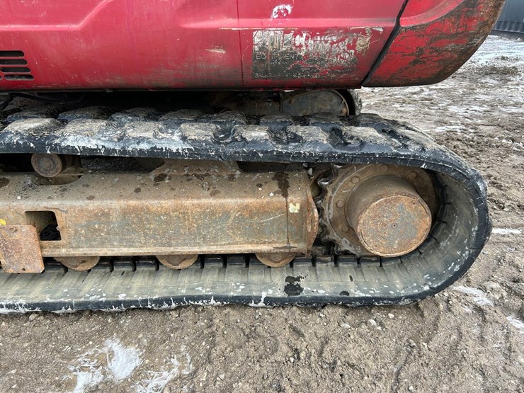 takeuchi-tb250-image-38