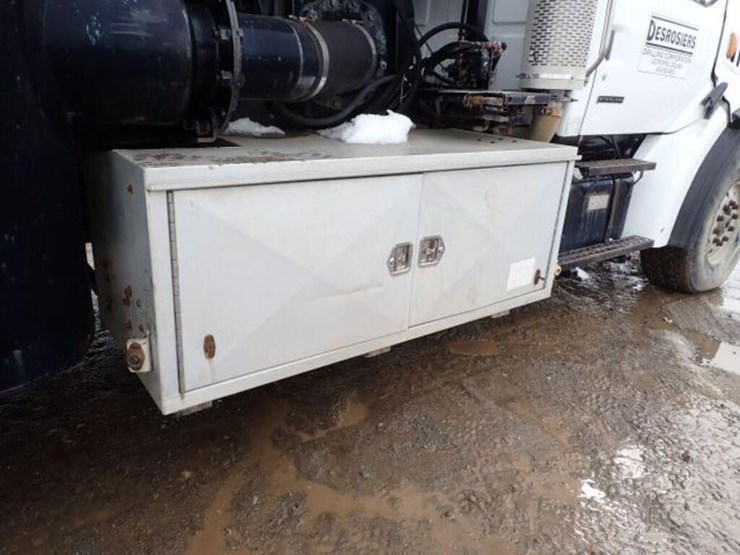 2002-sterling-l9500-image-57