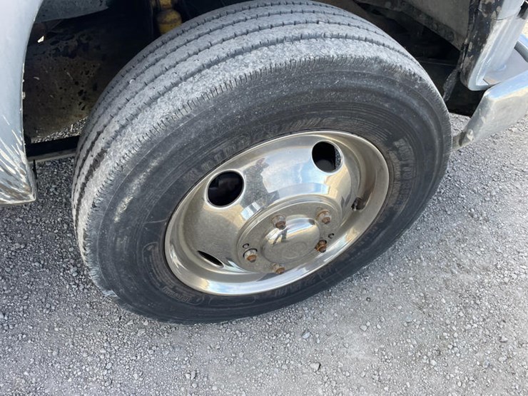 1995-gmc-sierra-3500hd-image-26