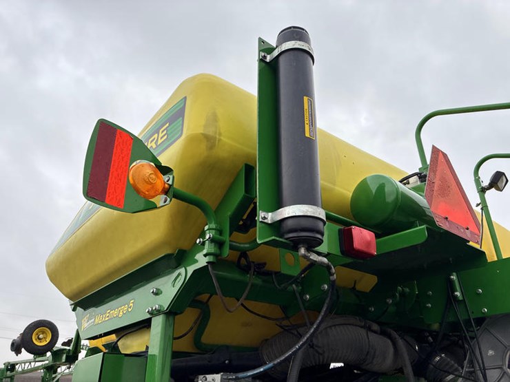2019-john-deere-1775-image-83