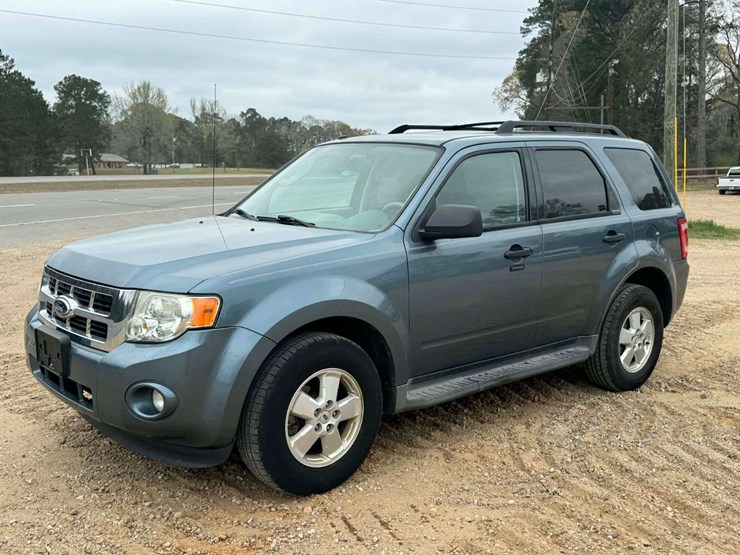 2012-ford-escape-xlt-image-1