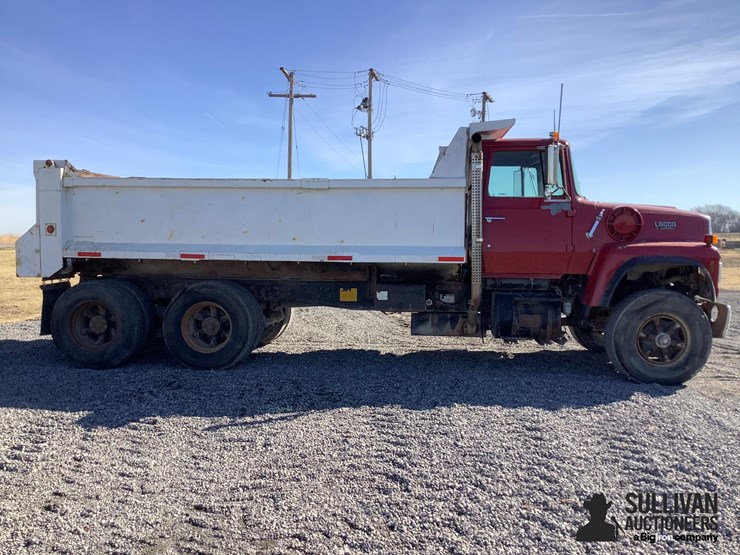 1989-ford-lt8000-image-4