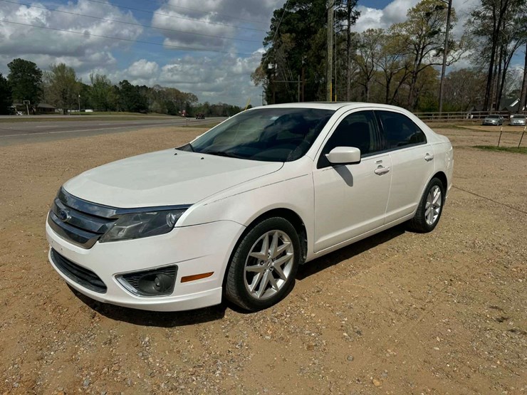 2012-ford-fusion-sel-fwd-4d-sedan-2.5-4cyl.-gasoline-(172,726-miles)-image-1