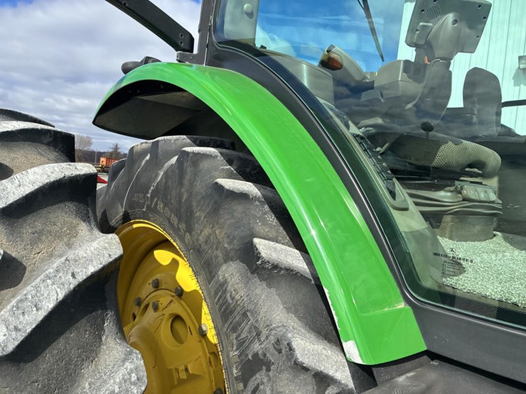 2013-john-deere-8335r-image-23